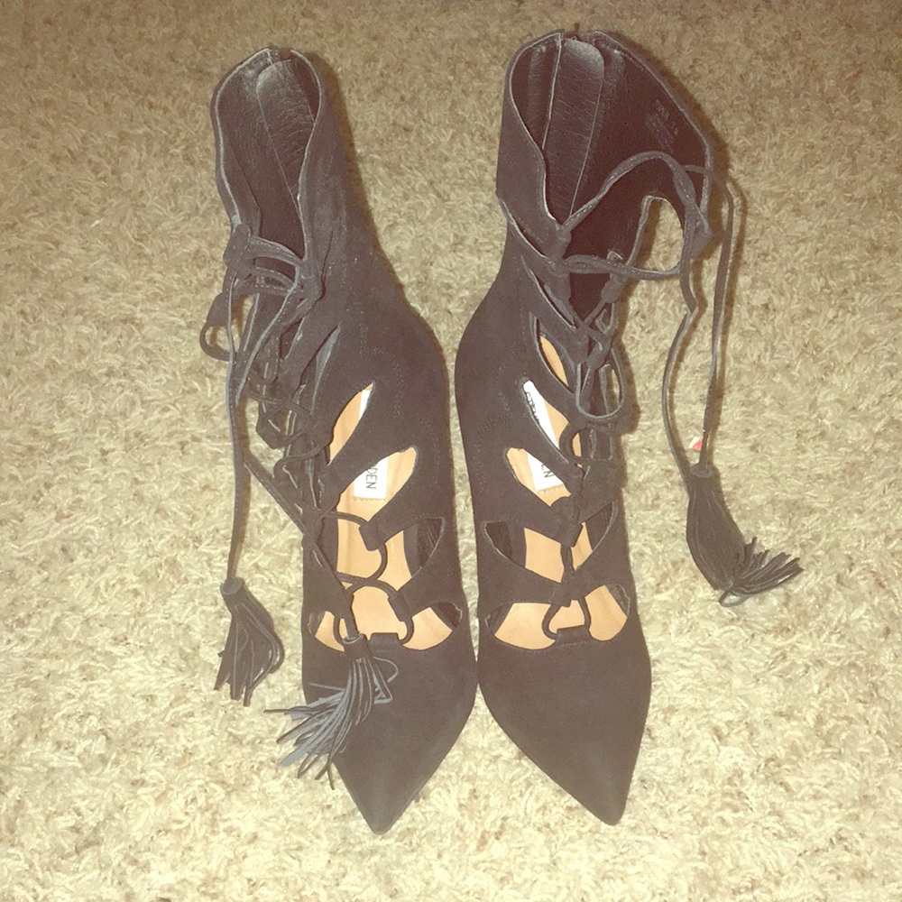 These are 5 Inch heels. Worn one time